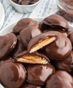 agalongs cookies with chocolate coating and peanut butter filling
